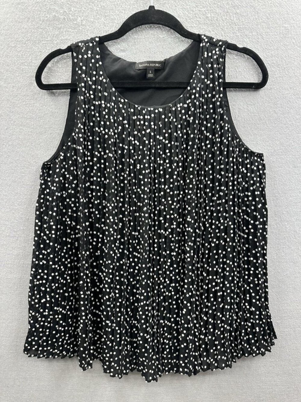 Banana Republic Top Women S Black Polka Dot Pleated Sleeveless Chiffon Office